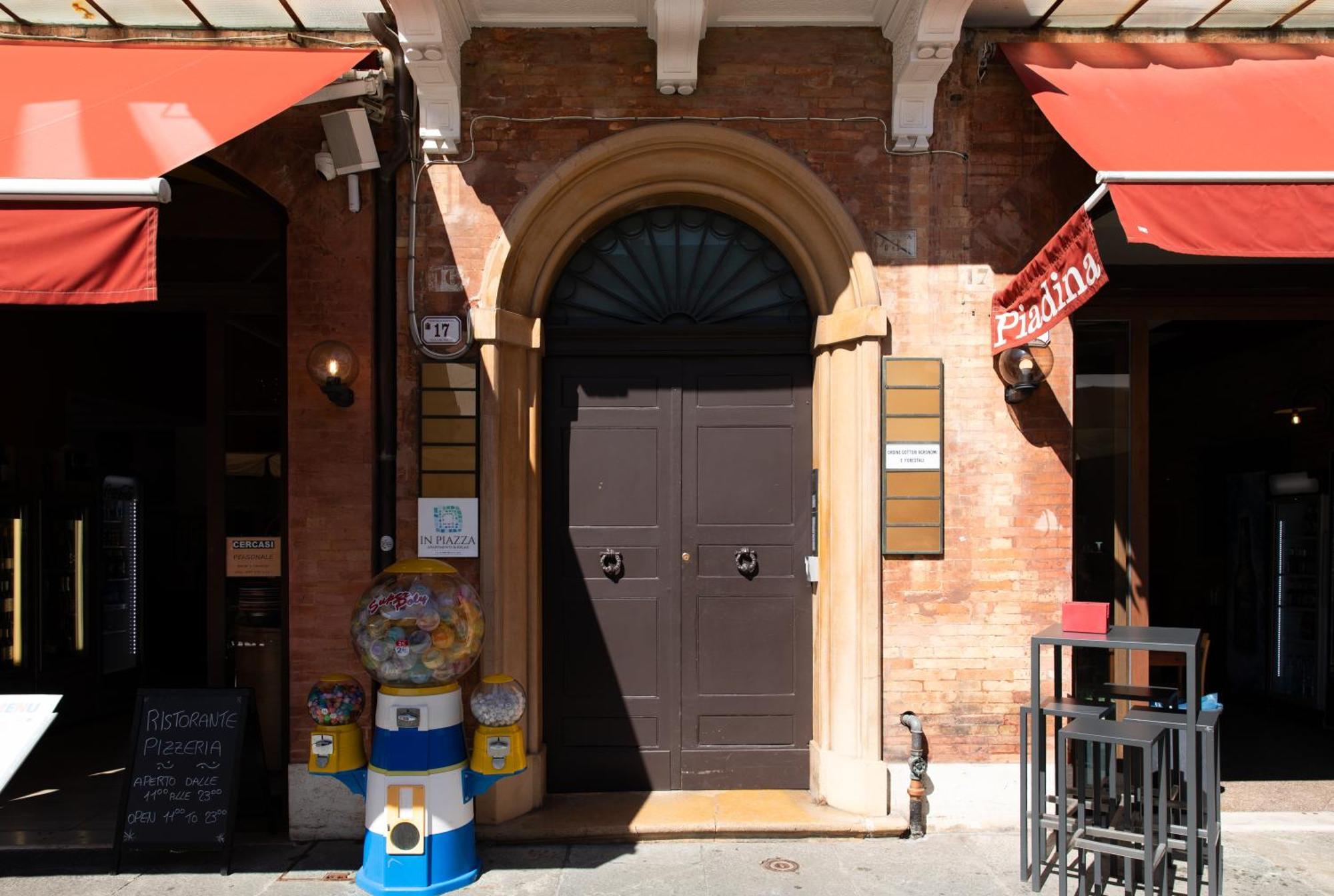 In Piazza 'Apartments & Relax' Ravenna Exterior foto